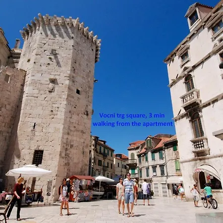 Lägenhet D - Beautiful In The Heart Of