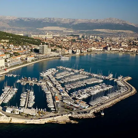 Lägenhet D - Beautiful In The Heart Of *