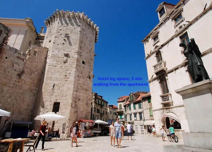 Lägenhet D - Beautiful In The Heart Of