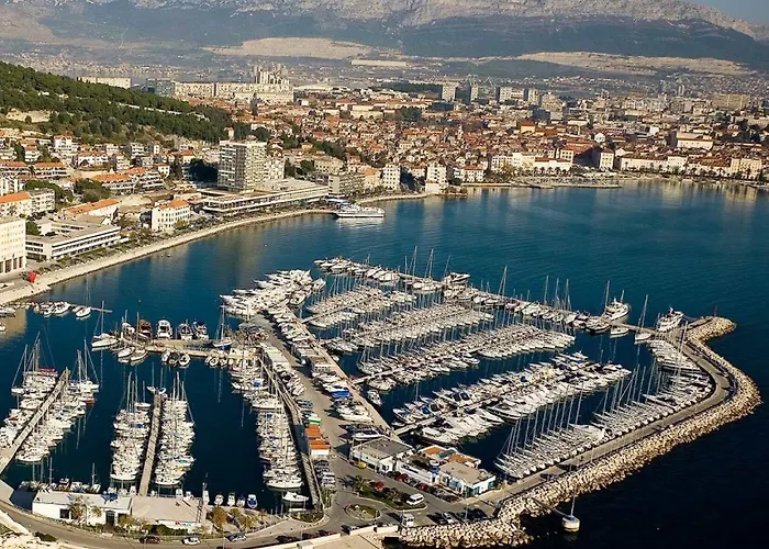 Lägenhet D - Beautiful In The Heart Of *