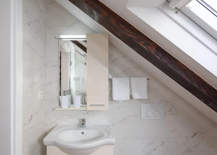 D - Beautiful In The Heart Of * Split