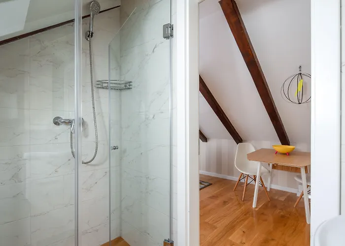 D - Beautiful In The Heart Of Split