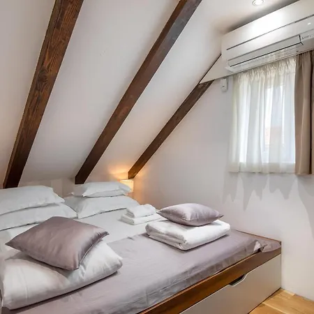 Apartmán D - Beautiful In The Heart Of