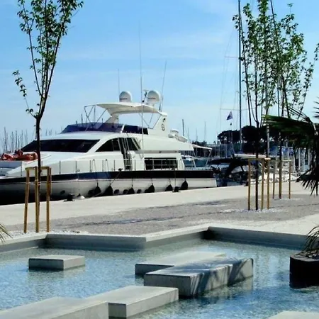 D - Beautiful In The Heart Of Split