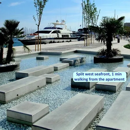 Apartment D - Beautiful In The Heart Of