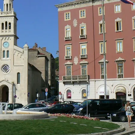 Apartment D - Beautiful In The Heart Of Split