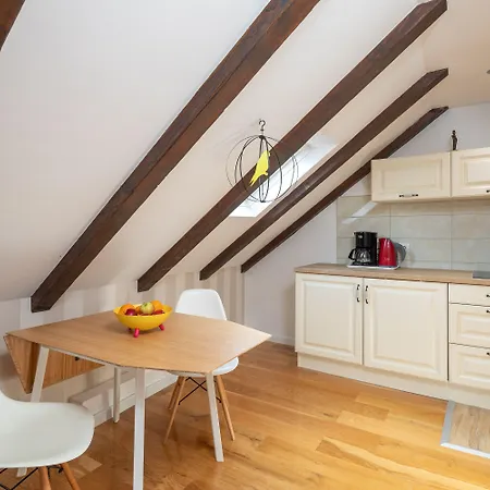 Apartment D - Beautiful In The Heart Of *